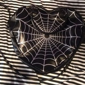 Kreepsville 666 Spiderweb heart handbag